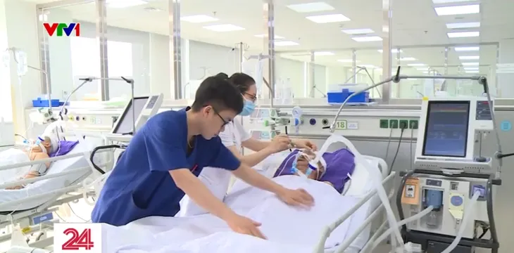 Gia tăng tỷ lệ người cao tuổi đột quỵ trong nắng nóng - Ảnh 2. Gia tăng tỷ lệ người cao tuổi đột quỵ trong nắng nóng - Ảnh 2.