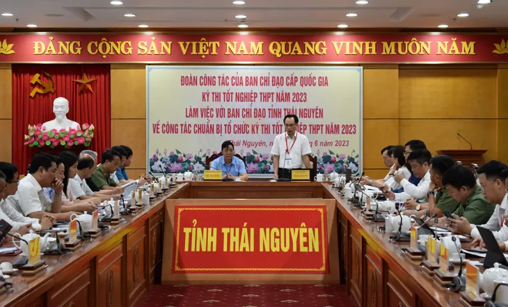 Đảm bảo quyền lợi tối đa cho các thí sinh thi tốt nghiệp THPT 2023 - Ảnh 1. Đảm bảo quyền lợi tối đa cho các thí sinh thi tốt nghiệp THPT 2023 - Ảnh 1.
