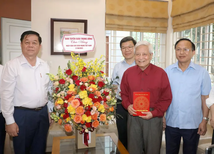 Lãnh đạo Đảng, Nhà nước thăm, chúc mừng các cơ quan báo chí - Ảnh 2. Lãnh đạo Đảng, Nhà nước thăm, chúc mừng các cơ quan báo chí - Ảnh 2.