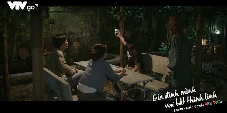 Gia đình mình vui bất thình lình - Tập 26: Ba đôi họp gấp vì bí mật 2 tỉ của bố mẹ - Ảnh 3. Gia đình mình vui bất thình lình - Tập 26: Ba đôi họp gấp vì bí mật 2 tỉ của bố mẹ - Ảnh 3.