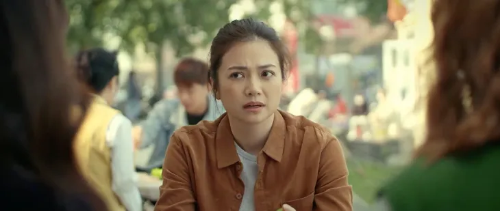 Gia đình mình vui bất thình lình - Tập 26: Hà trổ tài thám tử, suy diễn bí mật của bố mẹ chồng - Ảnh 9. Gia đình mình vui bất thình lình - Tập 26: Hà trổ tài thám tử, suy diễn bí mật của bố mẹ chồng - Ảnh 9.
