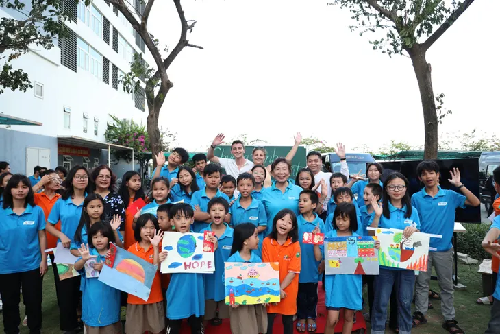 Tết thiếu nhi đặc biệt ở trường Hy Vọng - Ảnh 1. Tết thiếu nhi đặc biệt ở trường Hy Vọng - Ảnh 1.