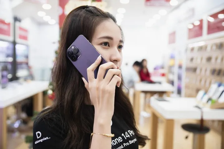 Giá điện thoại ra sao sau một tháng chiến giá khốc liệt? - Ảnh 1. Giá điện thoại ra sao sau một tháng chiến giá khốc liệt? - Ảnh 1.