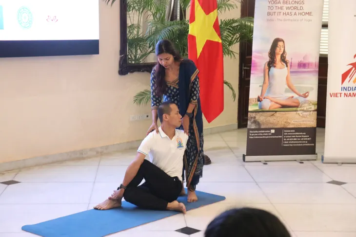 Hơn 35 tỉnh thành hưởng ứng ngày Quốc tế Yoga lần thứ 9 tại Việt Nam - Ảnh 4. Hơn 35 tỉnh thành hưởng ứng ngày Quốc tế Yoga lần thứ 9 tại Việt Nam - Ảnh 4.