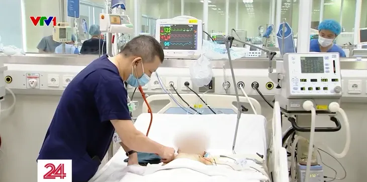 Dạy kỹ năng sinh tồn cho trẻ khi gặp đuối nước trong dịp hè - Ảnh 1. Dạy kỹ năng sinh tồn cho trẻ khi gặp đuối nước trong dịp hè - Ảnh 1.
