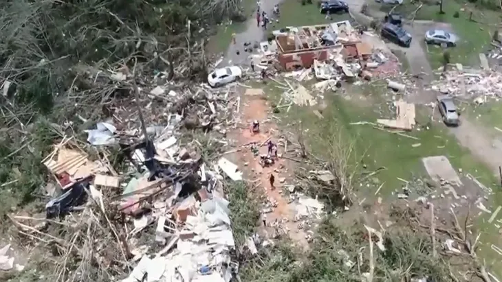 Bão lớn quét qua bang Mississippi, Mỹ - Ảnh 1. Bão lớn quét qua bang Mississippi, Mỹ - Ảnh 1.