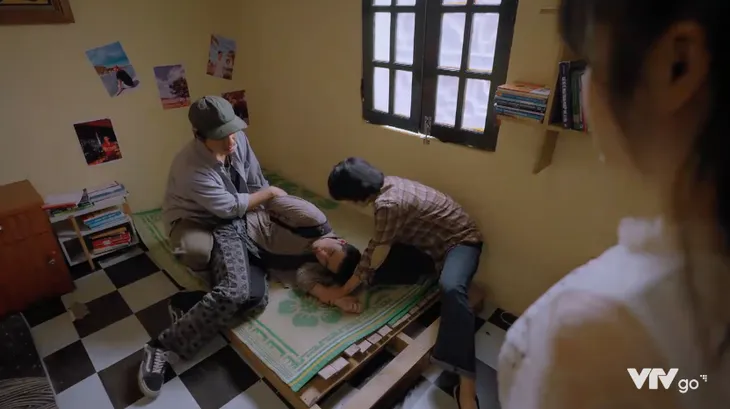 Cuộc đời vẫn đẹp sao - Tập 35: Bố con Lưu thoát nạn, Bát vẫn nhởn nhơ chưa bị sờ gáy - Ảnh 10. Cuộc đời vẫn đẹp sao - Tập 35: Bố con Lưu thoát nạn, Bát vẫn nhởn nhơ chưa bị sờ gáy - Ảnh 10.