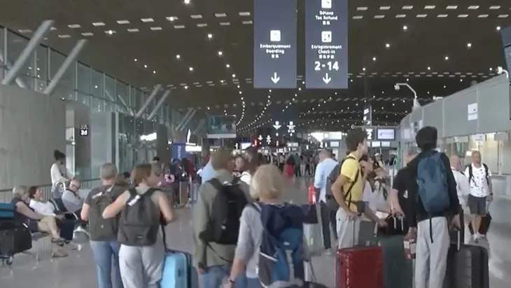 Pháp cam kết giải quyết quá tải các điểm du lịch - Ảnh 1. Pháp cam kết giải quyết quá tải các điểm du lịch - Ảnh 1.
