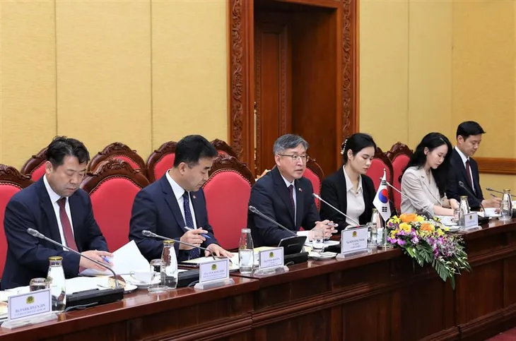 Nâng cao năng lực cảnh sát giao thông đường thủy - Ảnh 1. Nâng cao năng lực cảnh sát giao thông đường thủy - Ảnh 1.