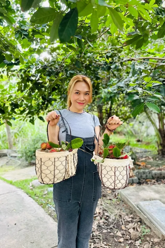 Sao Việt ngày 21/6: Á hậu Tú Anh mong có con gái, BTV Anh Tuấn ghi hình xuyên đêm - Ảnh 5. Sao Việt ngày 21/6: Á hậu Tú Anh mong có con gái, BTV Anh Tuấn ghi hình xuyên đêm - Ảnh 5.