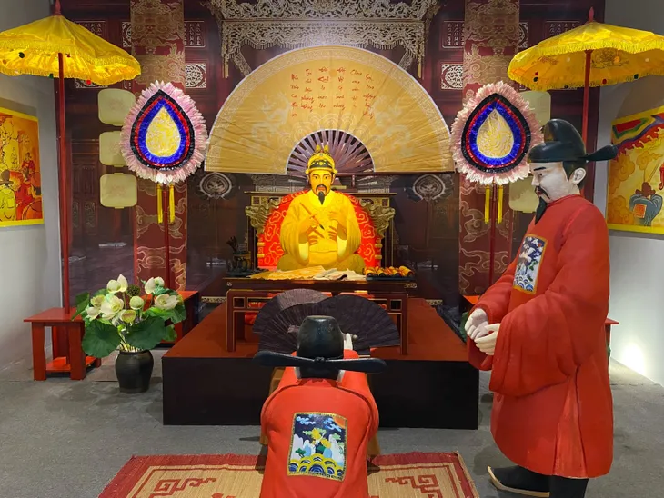 Tái hiện các nghi lễ ngày Tết Đoan Ngọ trong Hoàng cung Thăng Long xưa - Ảnh 7. Tái hiện các nghi lễ ngày Tết Đoan Ngọ trong Hoàng cung Thăng Long xưa - Ảnh 7.