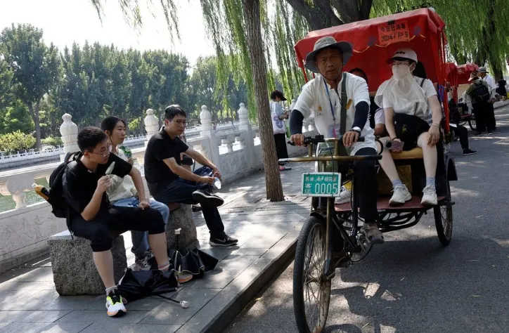 Bắc Kinh vượt ngưỡng 40 độ C lần đầu tiên sau 9 năm - Ảnh 1. Bắc Kinh vượt ngưỡng 40 độ C lần đầu tiên sau 9 năm - Ảnh 1.