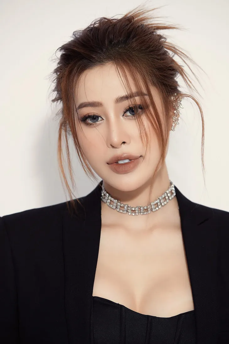 Cô gái nhỏ tuổi nhất Miss Grand Vietnam 2023 có thành tích học tập khủng - Ảnh 9. Cô gái nhỏ tuổi nhất Miss Grand Vietnam 2023 có thành tích học tập khủng - Ảnh 9.