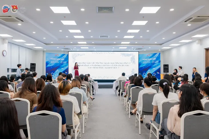 Bán kết Hoa khôi Ngoại giao 2023: 15 thí sinh tranh tài hùng biện - Ảnh 1. Bán kết Hoa khôi Ngoại giao 2023: 15 thí sinh tranh tài hùng biện - Ảnh 1.
