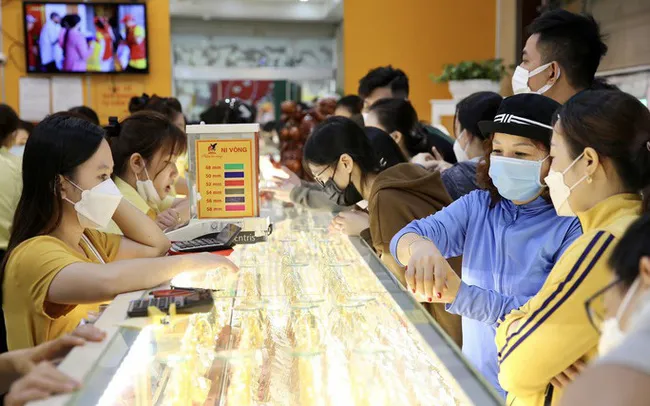 Liên tiếp nhận tin xấu, giá vàng giảm sâu - Ảnh 2. Liên tiếp nhận tin xấu, giá vàng giảm sâu - Ảnh 2.