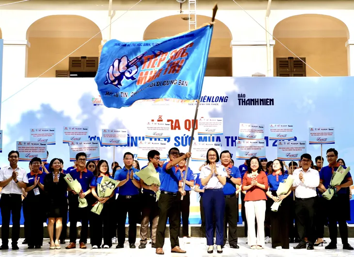 TP Hồ Chí Minh: Tiếp sức mùa thi năm 2023 - Ảnh 1. TP Hồ Chí Minh: Tiếp sức mùa thi năm 2023 - Ảnh 1.
