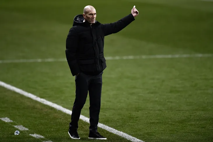 Zinedine Zidane rất thích Benzema - Ảnh 2. Zinedine Zidane rất thích Benzema - Ảnh 2.
