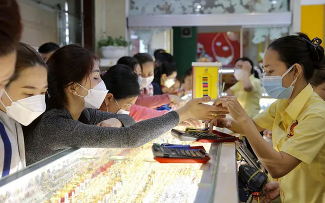 Giá vàng tăng giảm trái chiều - Ảnh 1. Giá vàng tăng giảm trái chiều - Ảnh 1.