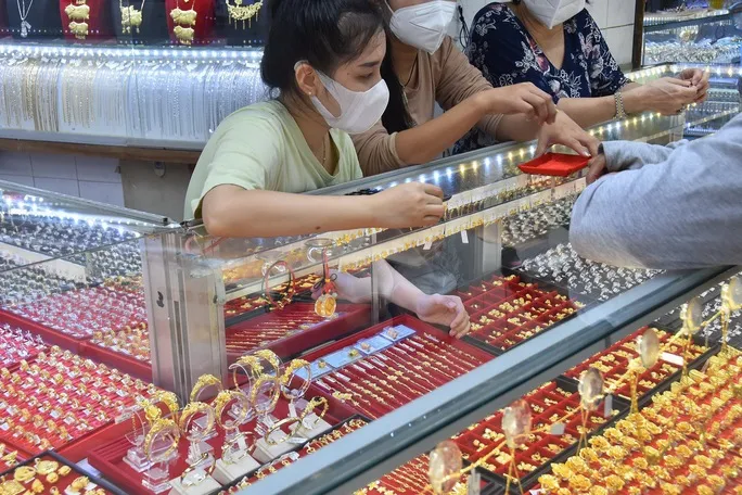Giá vàng có nguy cơ giảm sâu - Ảnh 1. Giá vàng có nguy cơ giảm sâu - Ảnh 1.