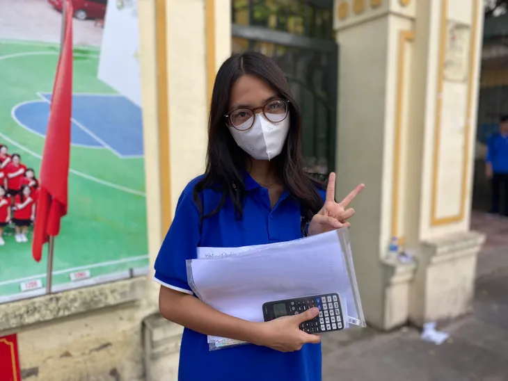 Thi tốt nghiệp THPT 2023: Đề thi môn Tiếng Anh dễ thở, hứa hẹn nhiều điểm cao - Ảnh 5. Thi tốt nghiệp THPT 2023: Đề thi môn Tiếng Anh dễ thở, hứa hẹn nhiều điểm cao - Ảnh 5.