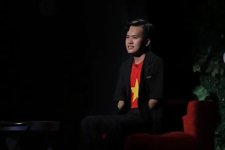 Trạm yêu thương: 9X khuyết tật đỗ đại học, giành học bổng Hàn Quốc - Ảnh 1. Trạm yêu thương: 9X khuyết tật đỗ đại học, giành học bổng Hàn Quốc - Ảnh 1.