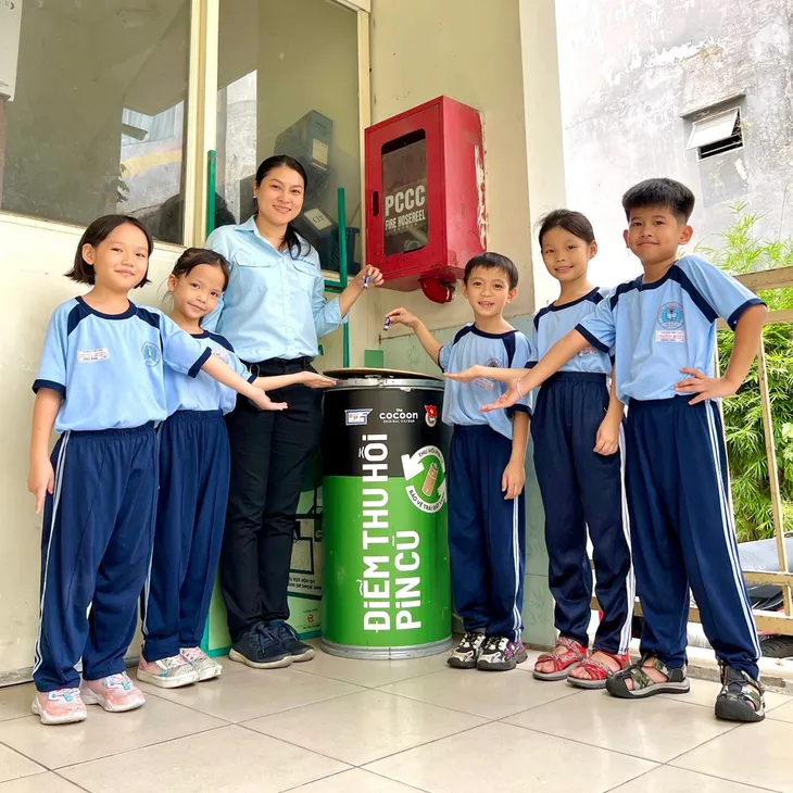 Cocoon và Trường ĐH Sư Phạm TP Hồ Chí Minh: Thu gom gần 7 tấn pin cũ bảo vệ môi trường - Ảnh 5. Cocoon và Trường ĐH Sư Phạm TP Hồ Chí Minh: Thu gom gần 7 tấn pin cũ bảo vệ môi trường - Ảnh 5.