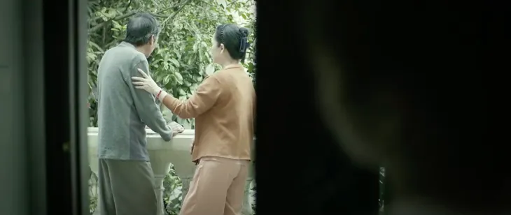 Gia đình mình vui bất thình lình - Tập 26: Hà trổ tài thám tử, suy diễn bí mật của bố mẹ chồng - Ảnh 45. Gia đình mình vui bất thình lình - Tập 26: Hà trổ tài thám tử, suy diễn bí mật của bố mẹ chồng - Ảnh 45.