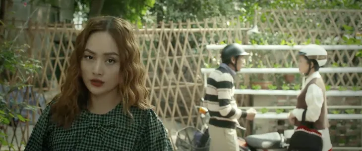 Gia đình mình vui bất thình lình - Tập 26: Hà trổ tài thám tử, suy diễn bí mật của bố mẹ chồng - Ảnh 46. Gia đình mình vui bất thình lình - Tập 26: Hà trổ tài thám tử, suy diễn bí mật của bố mẹ chồng - Ảnh 46.