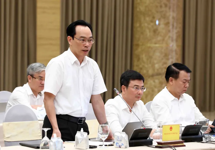 Bộ GD&ĐT: Chưa có chủ trương biên soạn một bộ sách giáo khoa - Ảnh 1. Bộ GD&ĐT: Chưa có chủ trương biên soạn một bộ sách giáo khoa - Ảnh 1.