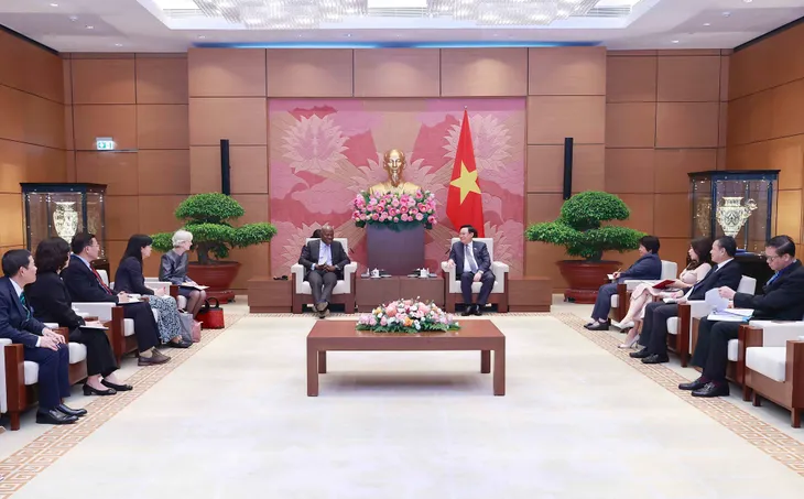 ILO luôn là đối tác quan trọng, tin cậy trong xây dựng pháp luật về lao động - Ảnh 2. ILO luôn là đối tác quan trọng, tin cậy trong xây dựng pháp luật về lao động - Ảnh 2.