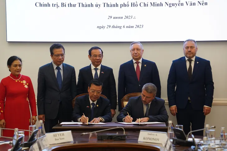 Đẩy mạnh hợp tác thành phố Hồ Chí Minh và Saint Petersburg - Ảnh 1. Đẩy mạnh hợp tác thành phố Hồ Chí Minh và Saint Petersburg - Ảnh 1.