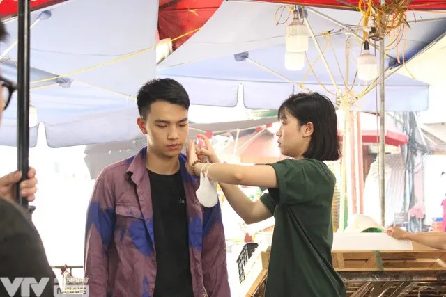 Cuộc đời vẫn đẹp sao: K cơ Thạch nối nghiệp cửu vạn của bố Lưu? - Ảnh 5. Cuộc đời vẫn đẹp sao: K cơ Thạch nối nghiệp cửu vạn của bố Lưu? - Ảnh 5.