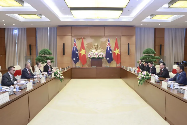 Chủ tịch Quốc hội Vương Đình Huệ hội kiến Thủ tướng Australia Anthony Albanese - Ảnh 3. Chủ tịch Quốc hội Vương Đình Huệ hội kiến Thủ tướng Australia Anthony Albanese - Ảnh 3.