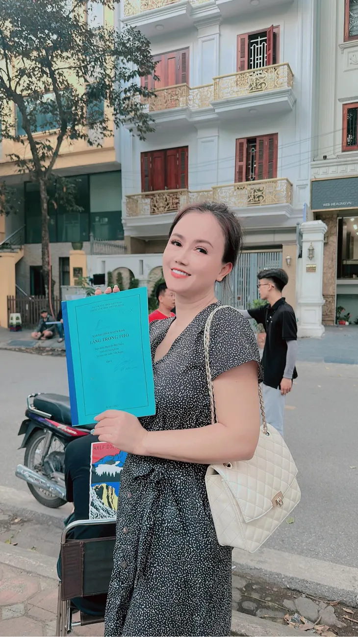 Cô Xuyến Về nhà đi con kết đôi Duy Hưng trong phim mới? - Ảnh 1. Cô Xuyến Về nhà đi con kết đôi Duy Hưng trong phim mới? - Ảnh 1.