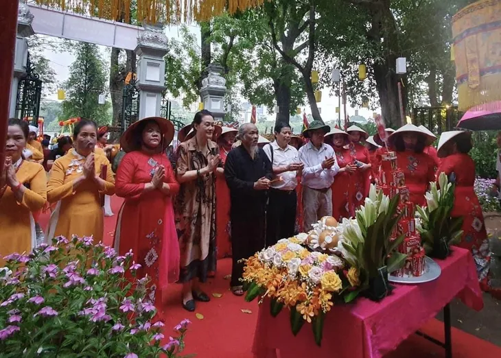 Lễ hội kỷ niệm 595 năm Ngày vua Lê Thái Tổ đăng quang - Ảnh 2. Lễ hội kỷ niệm 595 năm Ngày vua Lê Thái Tổ đăng quang - Ảnh 2.