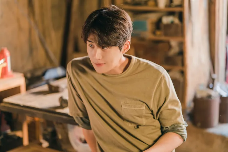 Kim Seon Ho trước khi trở thành sát thủ điên rồ bậc nhất màn ảnh xứ Hàn - Ảnh 5. Kim Seon Ho trước khi trở thành sát thủ điên rồ bậc nhất màn ảnh xứ Hàn - Ảnh 5.