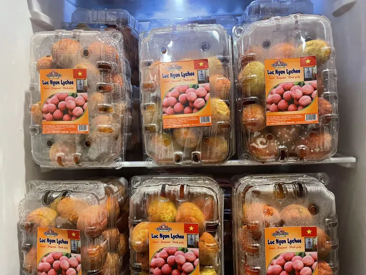Vải thiều Việt Nam có giá hơn 400.000 đồng/kg tại Anh - Ảnh 2. Vải thiều Việt Nam có giá hơn 400.000 đồng/kg tại Anh - Ảnh 2.