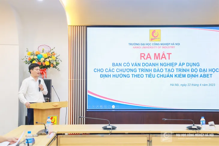 Nhiều giải pháp gắn đào tạo với thực tế tại trường Đại học Công nghiệp Hà Nội - Ảnh 3.
