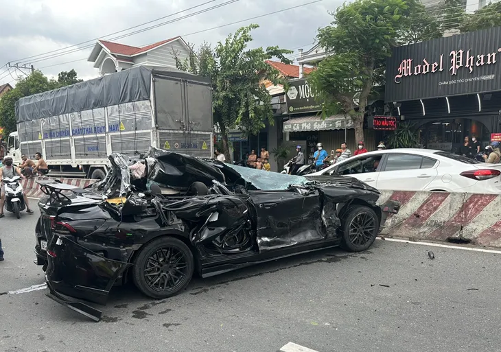 Bình Dương: Tạm giữ tài xế có nồng độ cồn lái xe gây tai nạn - Ảnh 2. Bình Dương: Tạm giữ tài xế có nồng độ cồn lái xe gây tai nạn - Ảnh 2.