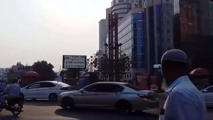 Nhiệt độ tại nhiều khu vực ở Bangladesh tới gần 41 độ C - Ảnh 1. Nhiệt độ tại nhiều khu vực ở Bangladesh tới gần 41 độ C - Ảnh 1.