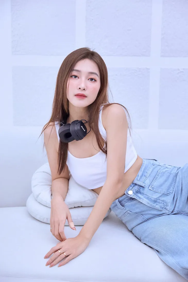 Diễn viên Việt tuần qua: Bảo Thanh lãng đãng bên hồ bơi, Thu Quỳnh đón tuổi 35 - Ảnh 8. Diễn viên Việt tuần qua: Bảo Thanh lãng đãng bên hồ bơi, Thu Quỳnh đón tuổi 35 - Ảnh 8.