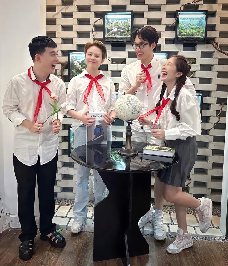 Diễn viên Việt tuần qua: Bảo Thanh lãng đãng bên hồ bơi, Thu Quỳnh đón tuổi 35 - Ảnh 2. Diễn viên Việt tuần qua: Bảo Thanh lãng đãng bên hồ bơi, Thu Quỳnh đón tuổi 35 - Ảnh 2.