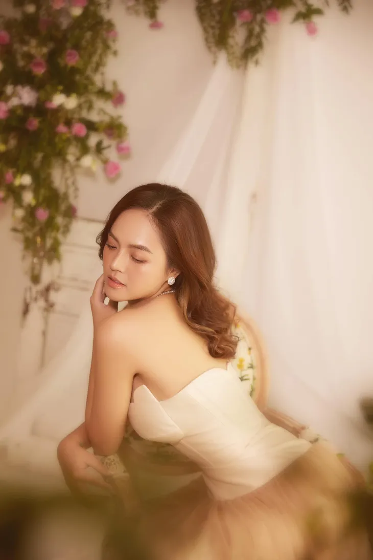 Diễn viên Việt tuần qua: Bảo Thanh lãng đãng bên hồ bơi, Thu Quỳnh đón tuổi 35 - Ảnh 5. Diễn viên Việt tuần qua: Bảo Thanh lãng đãng bên hồ bơi, Thu Quỳnh đón tuổi 35 - Ảnh 5.