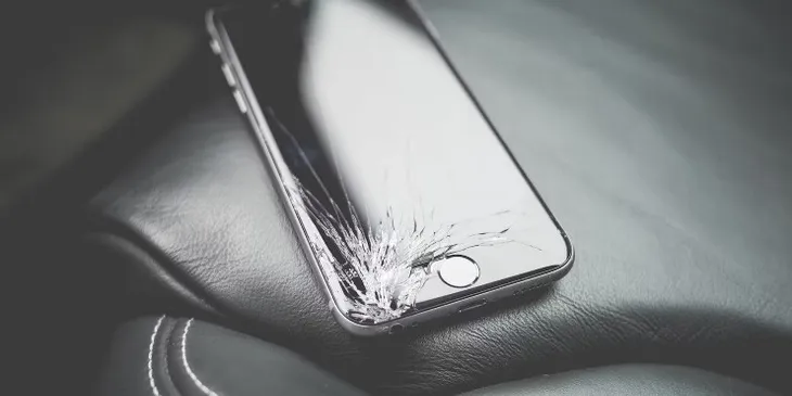 Vì sao người dùng iPhone từ bỏ ốp lưng và miếng dán màn hình? - Ảnh 1. Vì sao người dùng iPhone từ bỏ ốp lưng và miếng dán màn hình? - Ảnh 1.