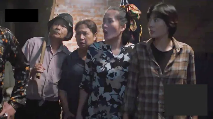 Cuộc đời vẫn đẹp sao - Tập 30: Thạch bị tóm, cả xóm trọ lao vào giải cứu - Ảnh 3. Cuộc đời vẫn đẹp sao - Tập 30: Thạch bị tóm, cả xóm trọ lao vào giải cứu - Ảnh 3.