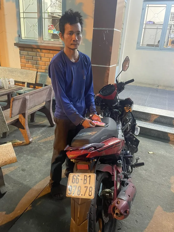 Bắt nhanh đối tượng chuyên bám theo phụ nữ cướp tài sản - Ảnh 1. Bắt nhanh đối tượng chuyên bám theo phụ nữ cướp tài sản - Ảnh 1.