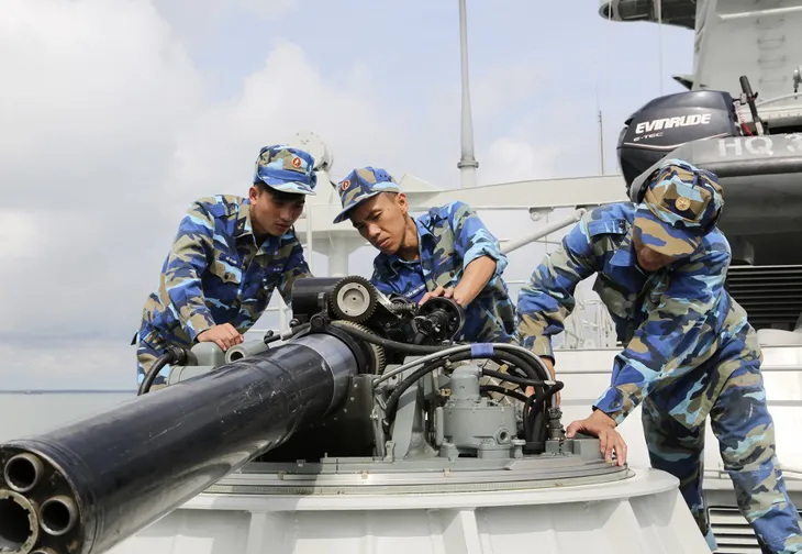 Lữ đoàn 167, Vùng 2 Hải quân phát huy sáng kiến, cải tiến kỹ thuật - Ảnh 4. Lữ đoàn 167, Vùng 2 Hải quân phát huy sáng kiến, cải tiến kỹ thuật - Ảnh 4.