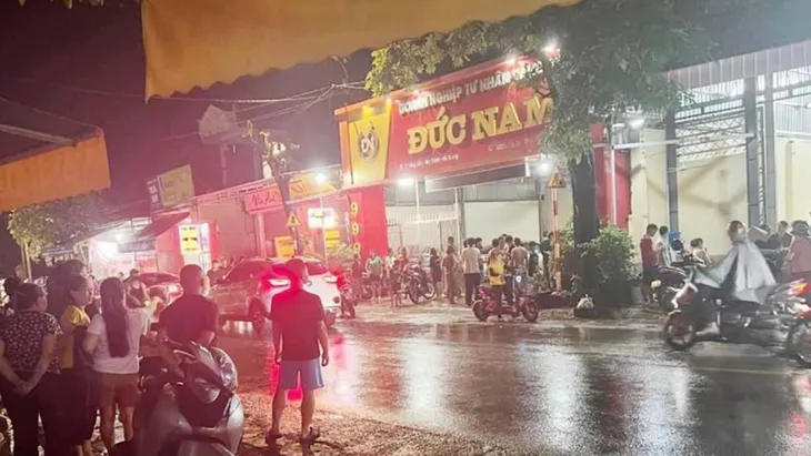 Khởi tố vụ án, bắt tạm giam 2 đối tượng cướp tiệm vàng ở Hải Dương - Ảnh 1. Khởi tố vụ án, bắt tạm giam 2 đối tượng cướp tiệm vàng ở Hải Dương - Ảnh 1.