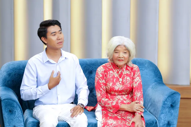 Mảnh ghép hoàn hảo: Mẹ già nuôi con trở thành kỹ sư nước ngoài - Ảnh 4. Mảnh ghép hoàn hảo: Mẹ già nuôi con trở thành kỹ sư nước ngoài - Ảnh 4.