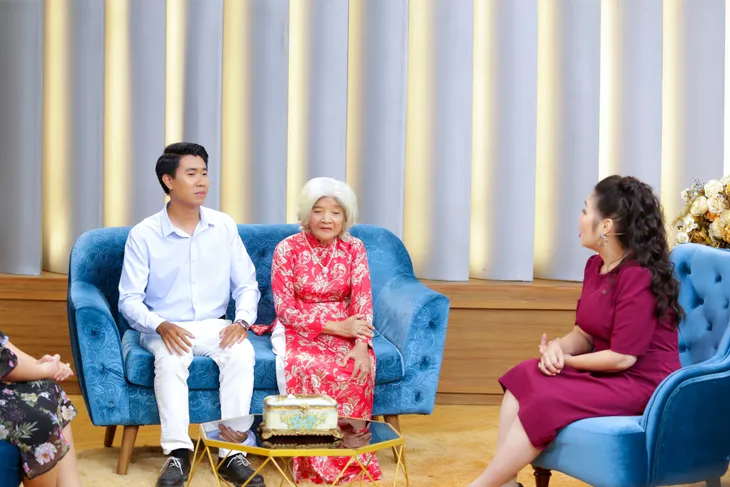 Mảnh ghép hoàn hảo: Mẹ già nuôi con trở thành kỹ sư nước ngoài - Ảnh 5. Mảnh ghép hoàn hảo: Mẹ già nuôi con trở thành kỹ sư nước ngoài - Ảnh 5.